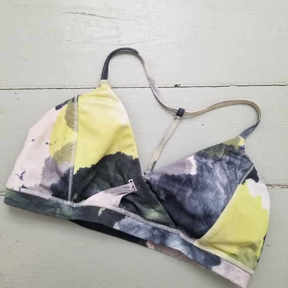 lululemon Hot Yoga Bra size 6 - Picture 1 of 4